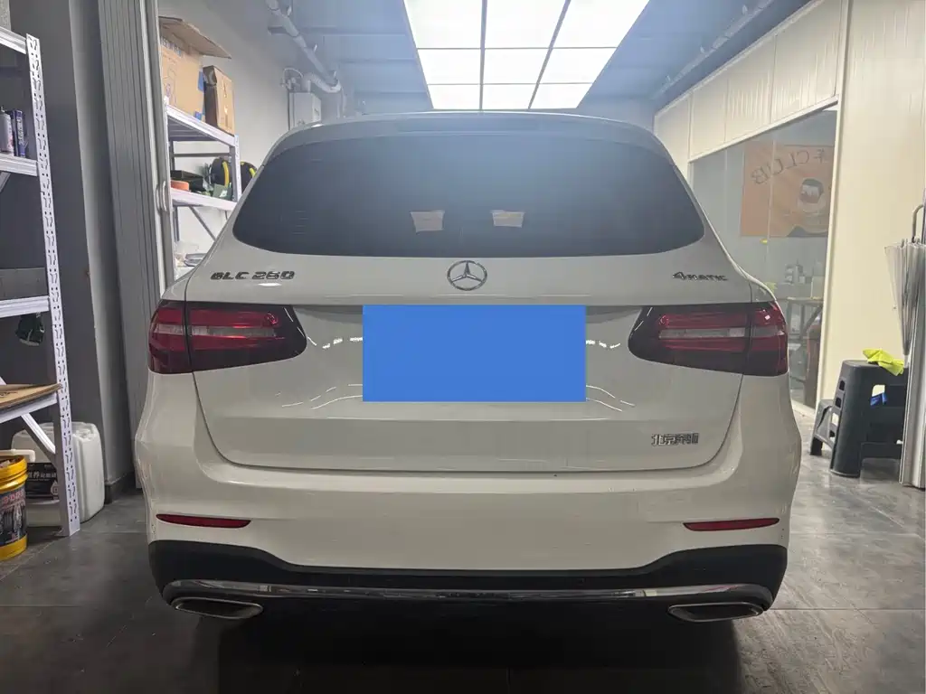 MERCEDES-BENZ GLC