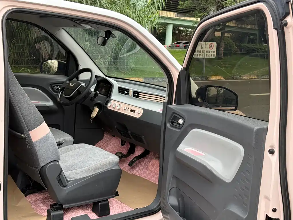 Wuling MINIEV — миниатюра 12