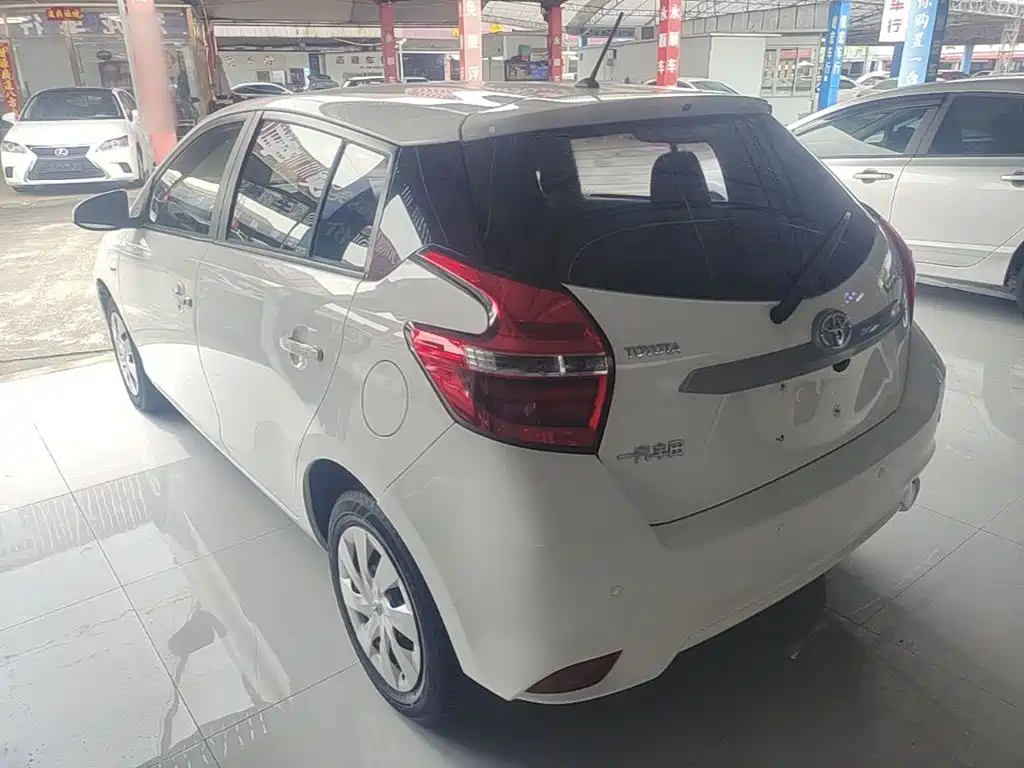 Toyota Vios FS — миниатюра 5