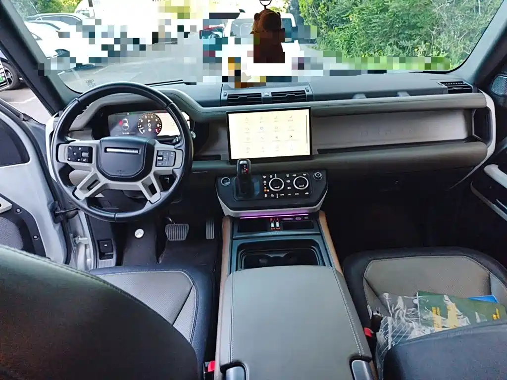 Land Rover Defender — миниатюра 10