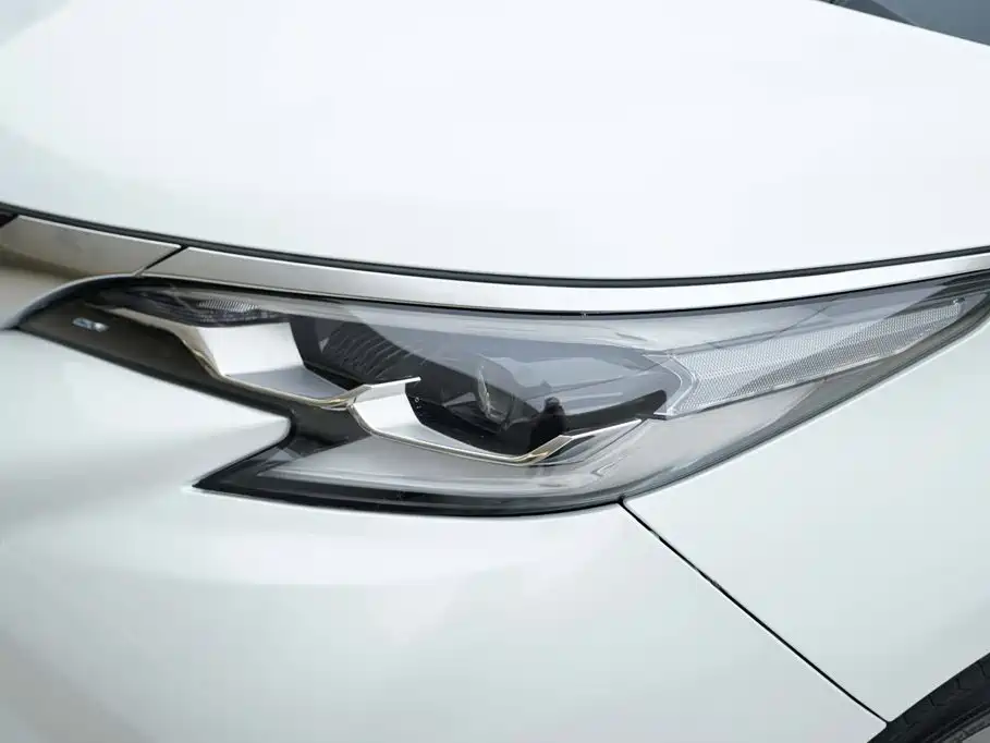 Toyota Sienna — миниатюра 14
