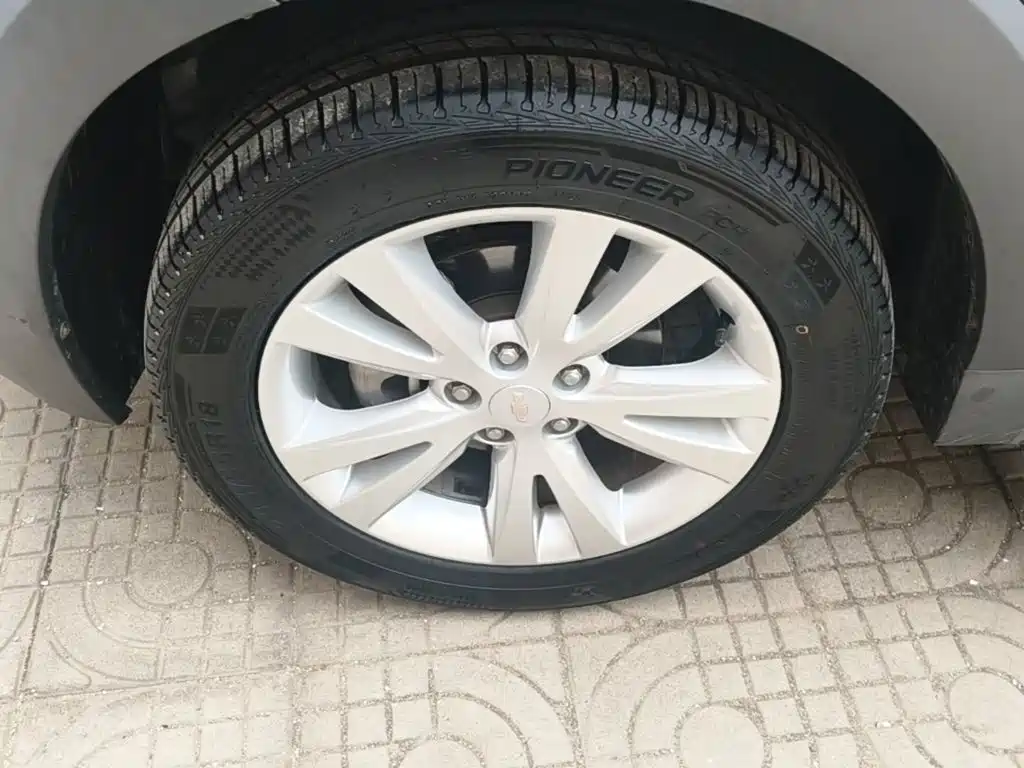 Chevrolet Captiva — миниатюра 23