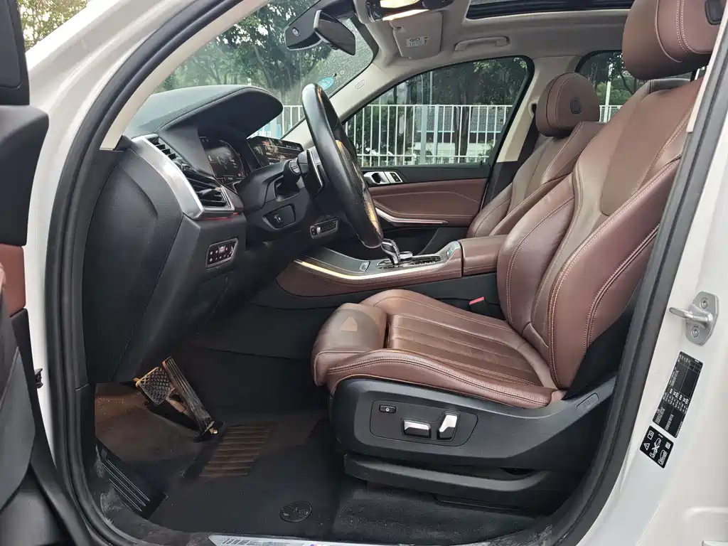 BMW X5 (Import) — миниатюра 11