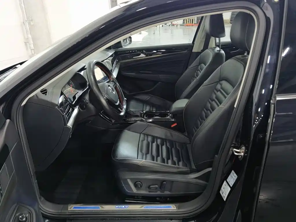 Volkswagen Passat 2020 430PHEV Elite VI