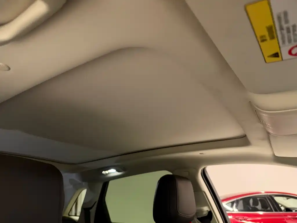 Cadillac XT5 — миниатюра 18