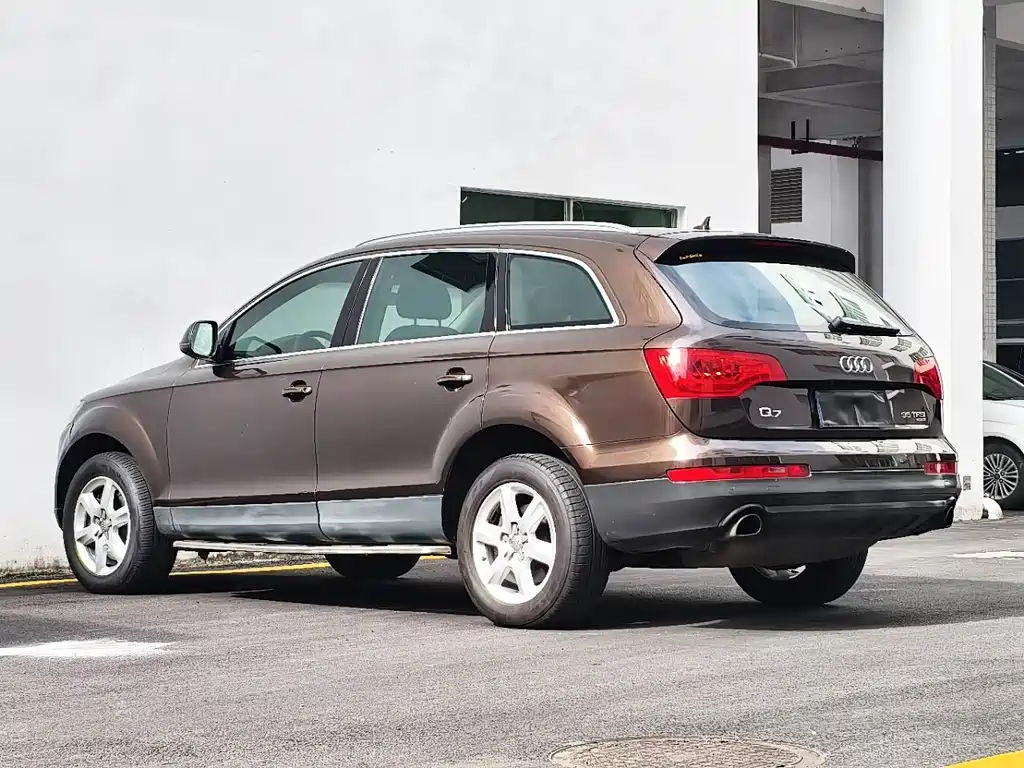 Audi Q7 — миниатюра 8