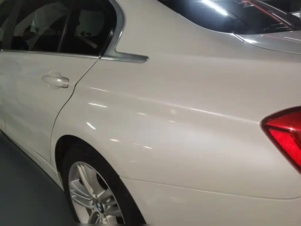 BMW 3 Series — миниатюра 25