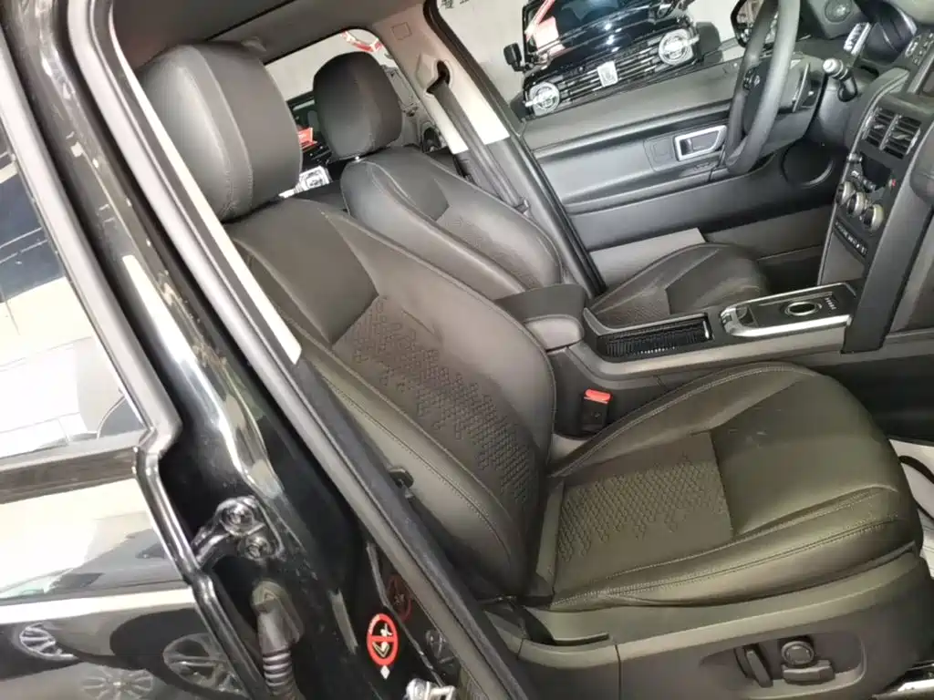 Land Rover Discovery Sport — миниатюра 25
