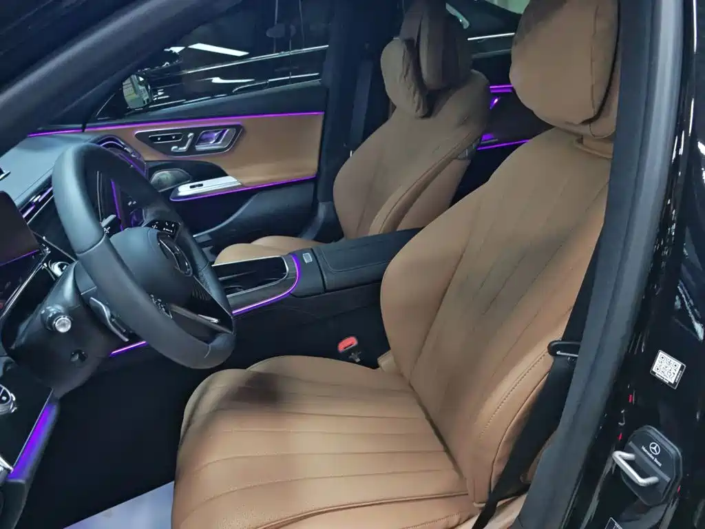 Mercedes-Benz E-Class — миниатюра 8