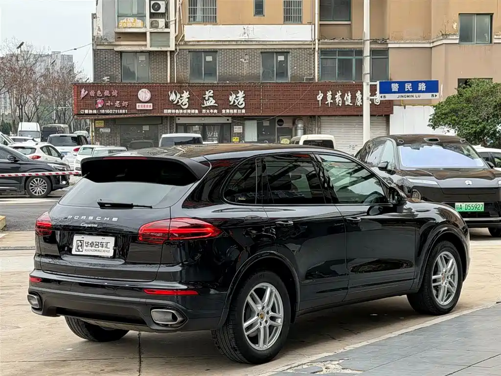 PORSCHE CAYENNE