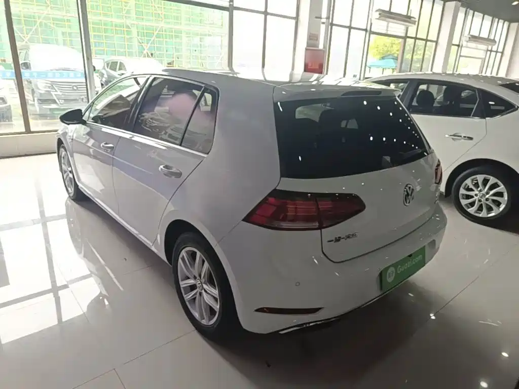 Volkswagen Golf — миниатюра 5