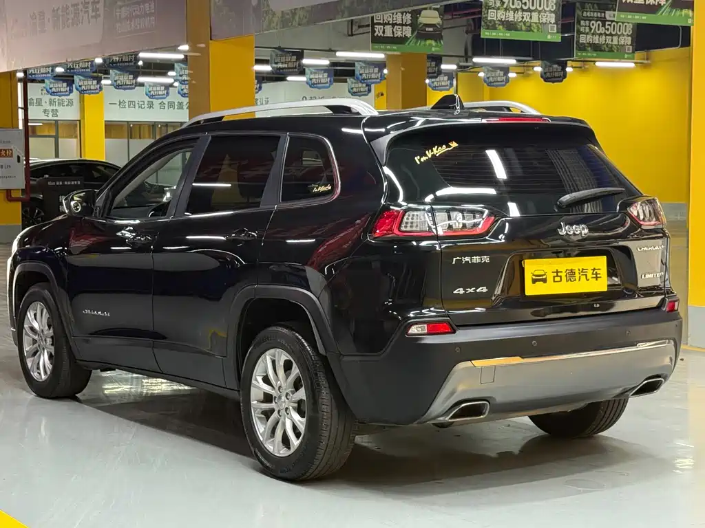 Jeep Cherokee — миниатюра 5