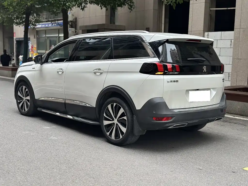 Peugeot 5008 — миниатюра 6