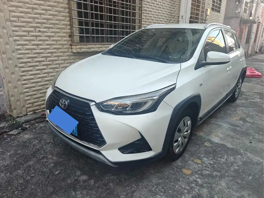 Toyota Yaris L