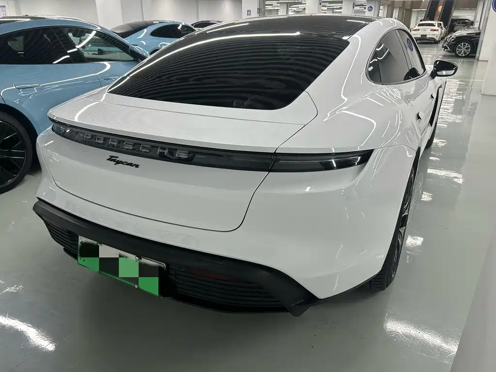 Porsche Taycan — миниатюра 17
