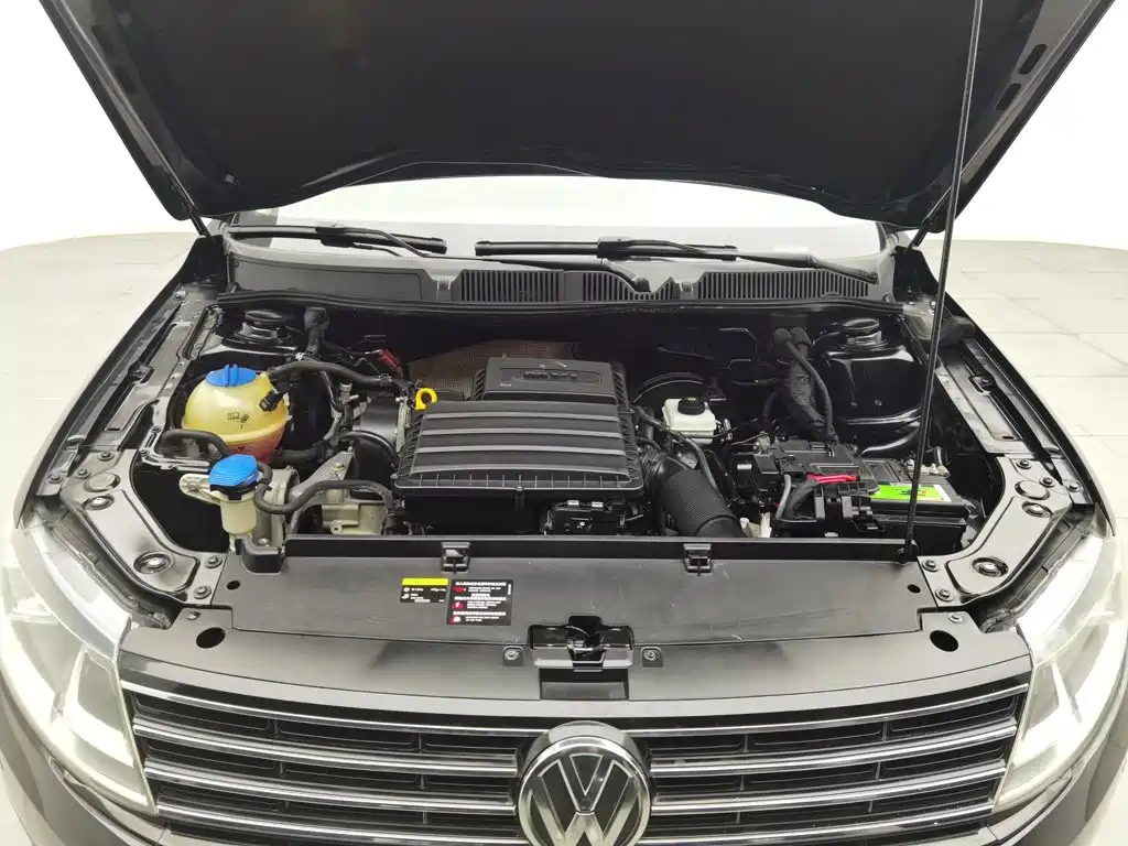 Volkswagen Lavida — миниатюра 6