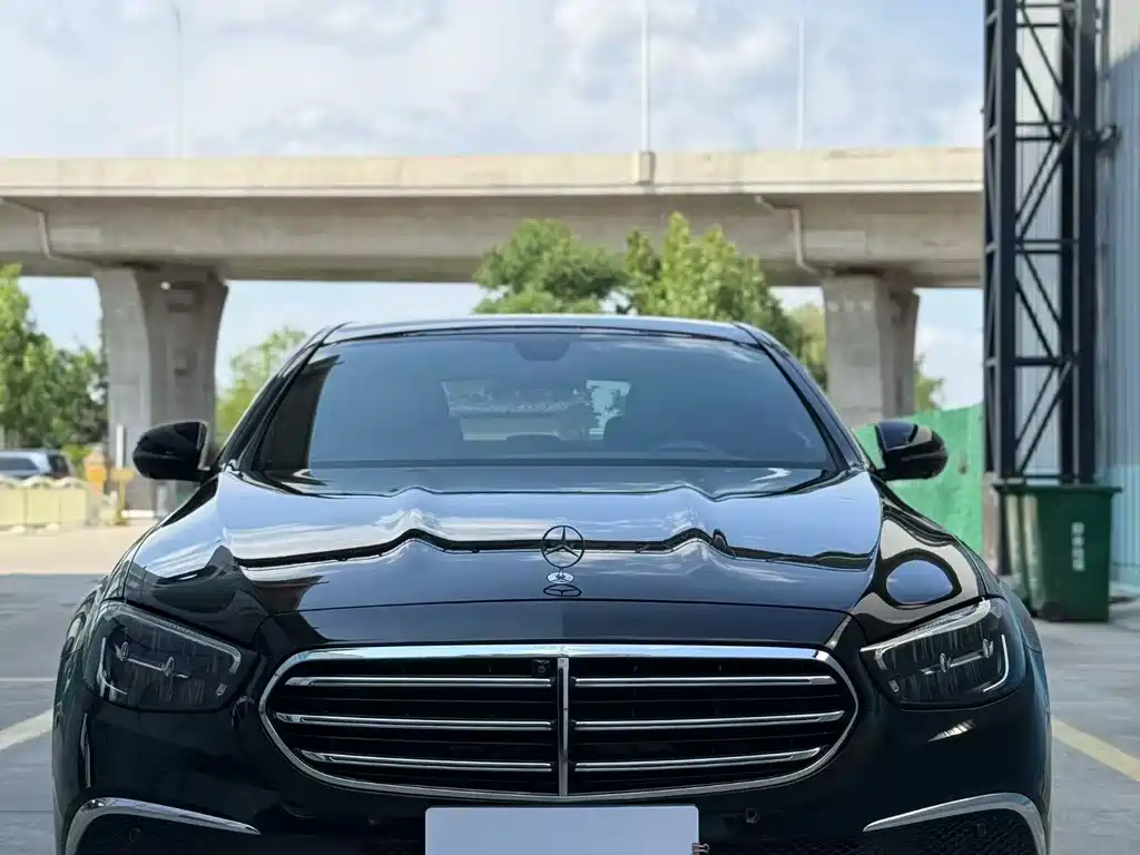 Mercedes-Benz E-Class 2022