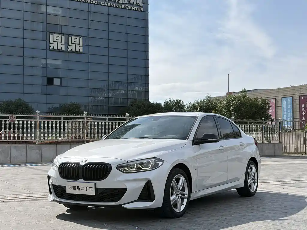 BMW 1 Series — фото 1