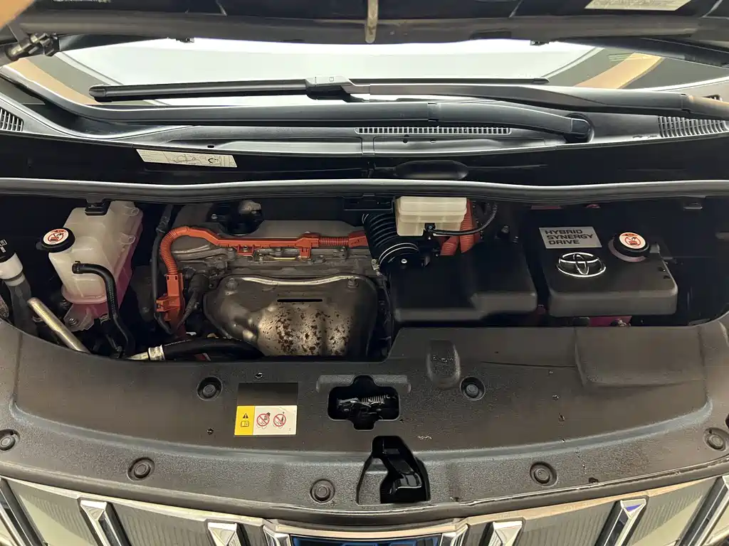 Toyota Alphard — миниатюра 27