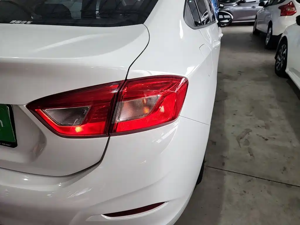 Chevrolet Cruze — миниатюра 8