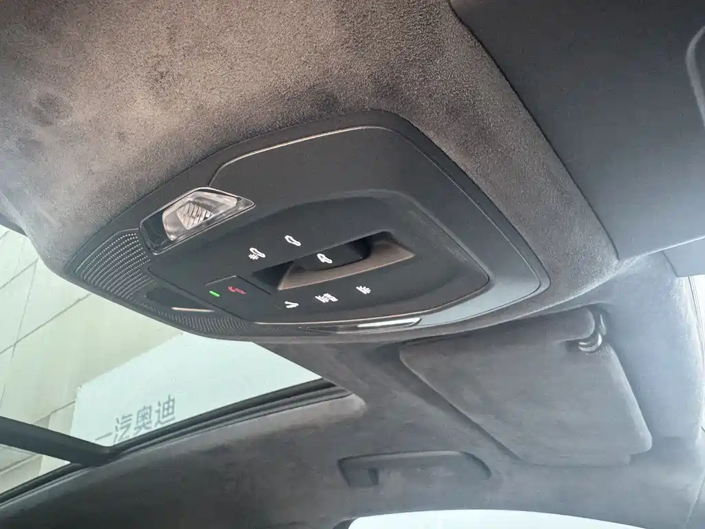 Audi Q6L e-tron