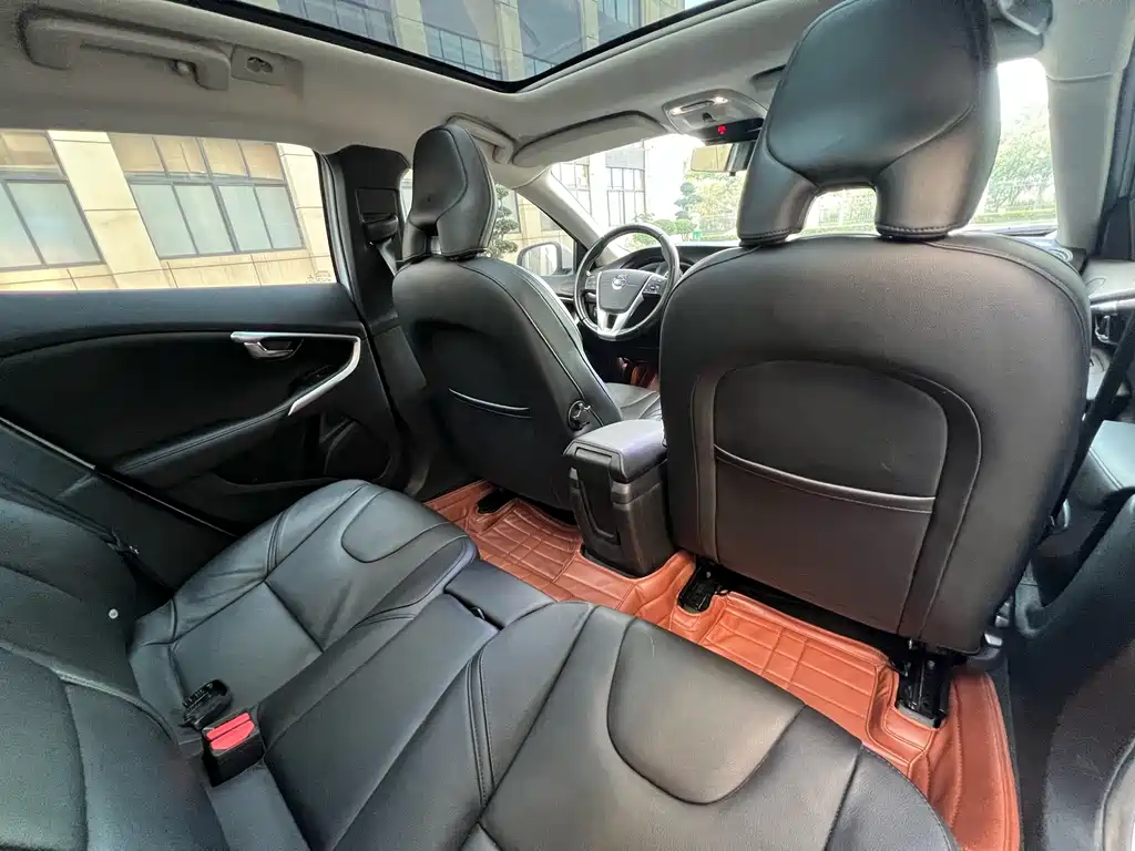 Volvo V40 2015 1.6T