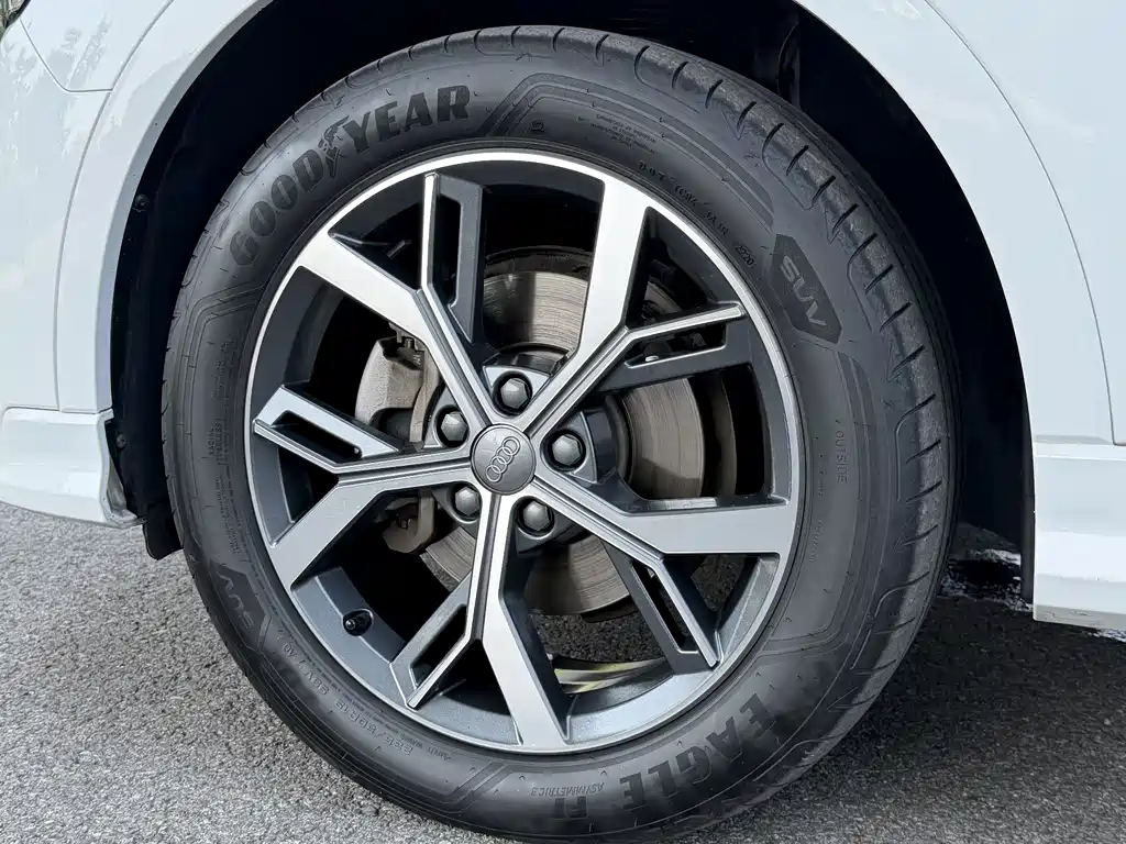 Audi Q3 Sportback — миниатюра 15