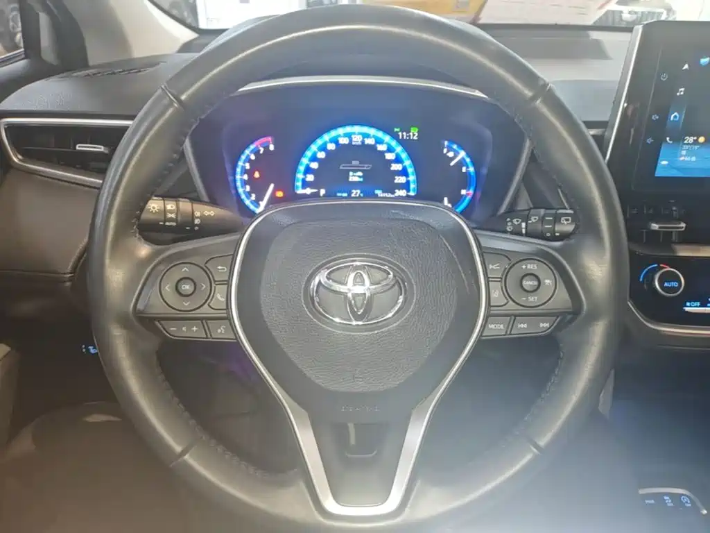 Toyota Corolla Cross — миниатюра 11