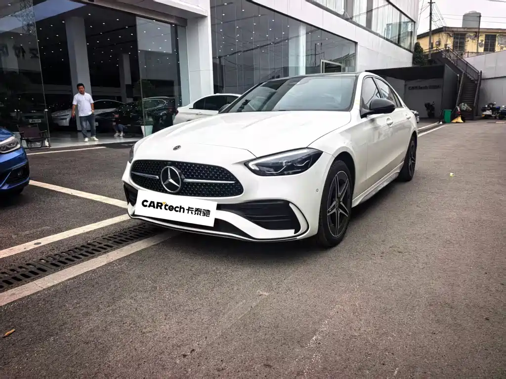 Mercedes-Benz C-Class 2025