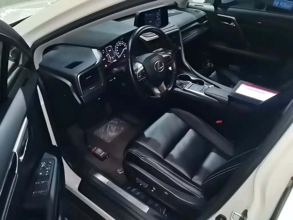 Lexus RX — миниатюра 16