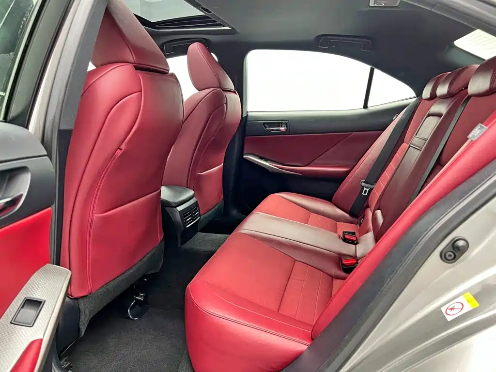Lexus IS — миниатюра 15