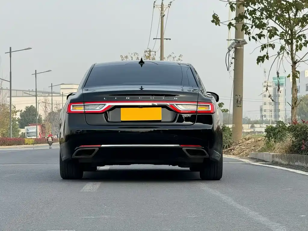 Lincoln Continental — миниатюра 4
