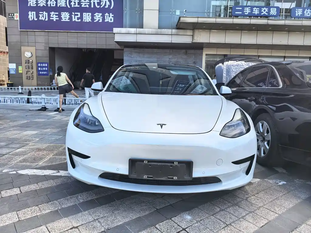 Tesla Model 3 — фотографии объявления, Фото 3