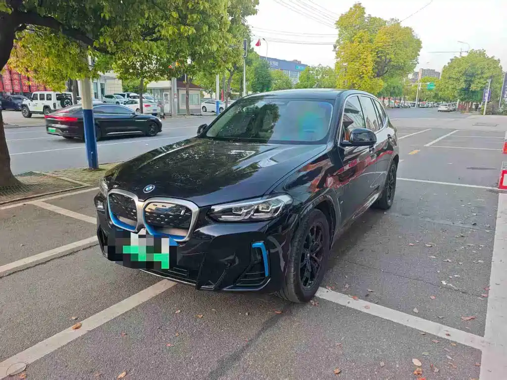 BMW iX3 2022