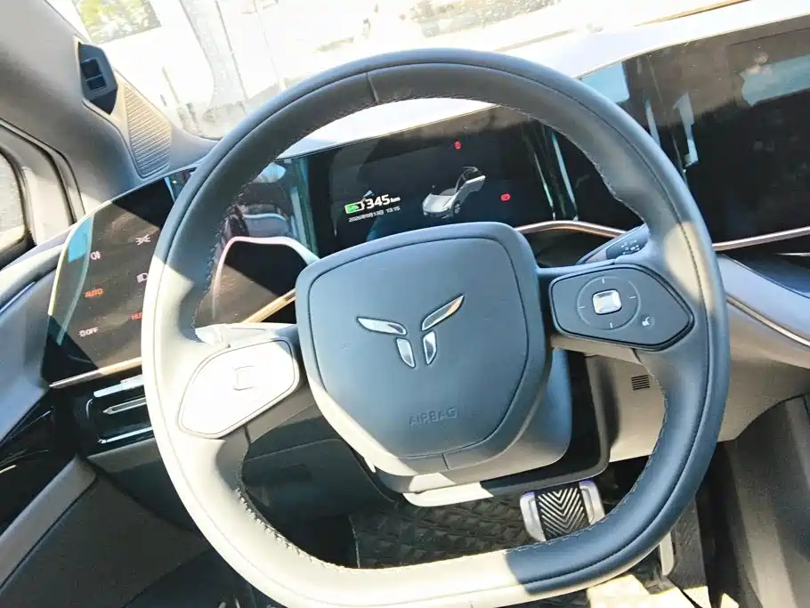 Hongqi Hongqi EH7 — миниатюра 15