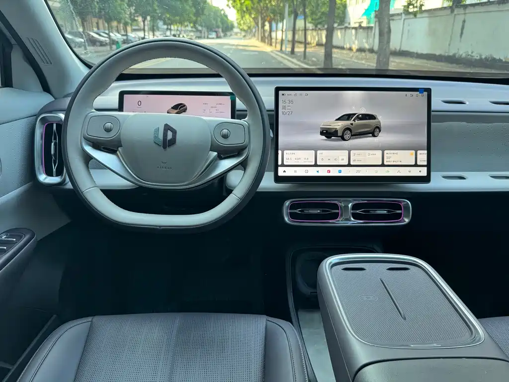 Leapmotor Leapmotor B10 — миниатюра 10
