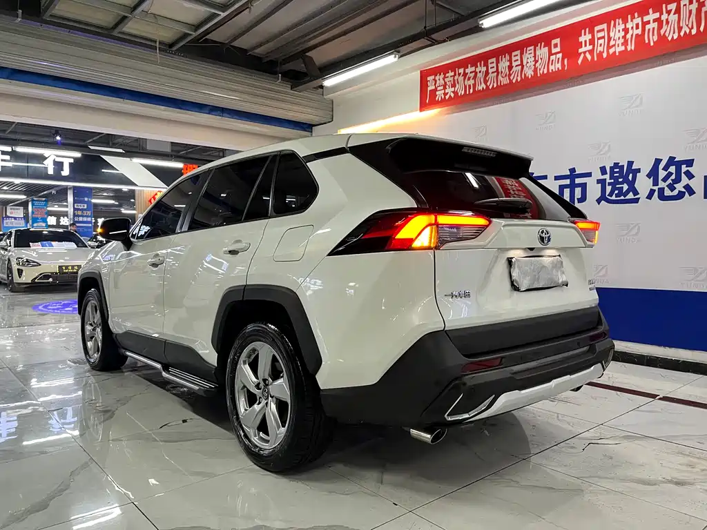 TOYOTA RAV4 RONGFANG