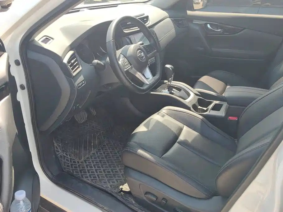 Nissan X-Trail — миниатюра 8