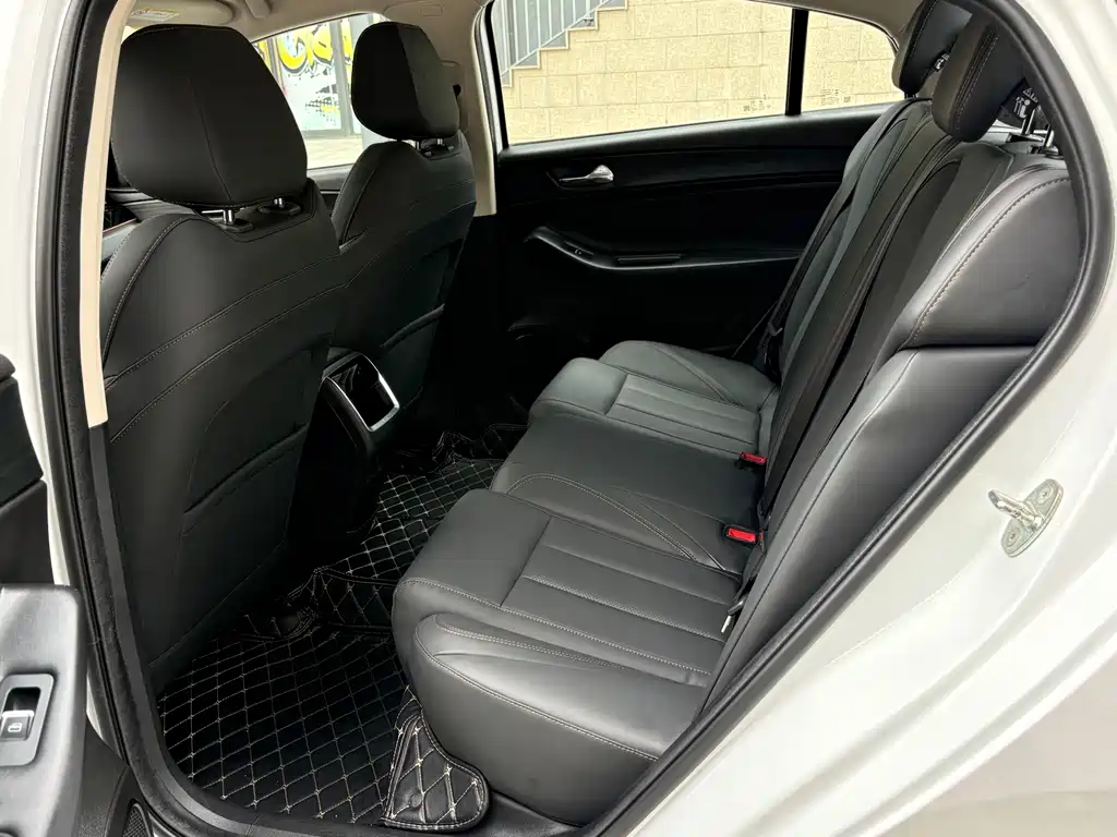 Chery 5 PLUS 2023 1.5T CVT