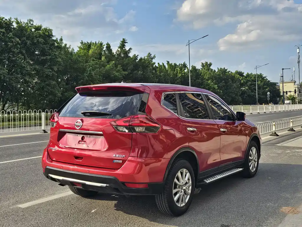 Nissan X-Trail — миниатюра 8