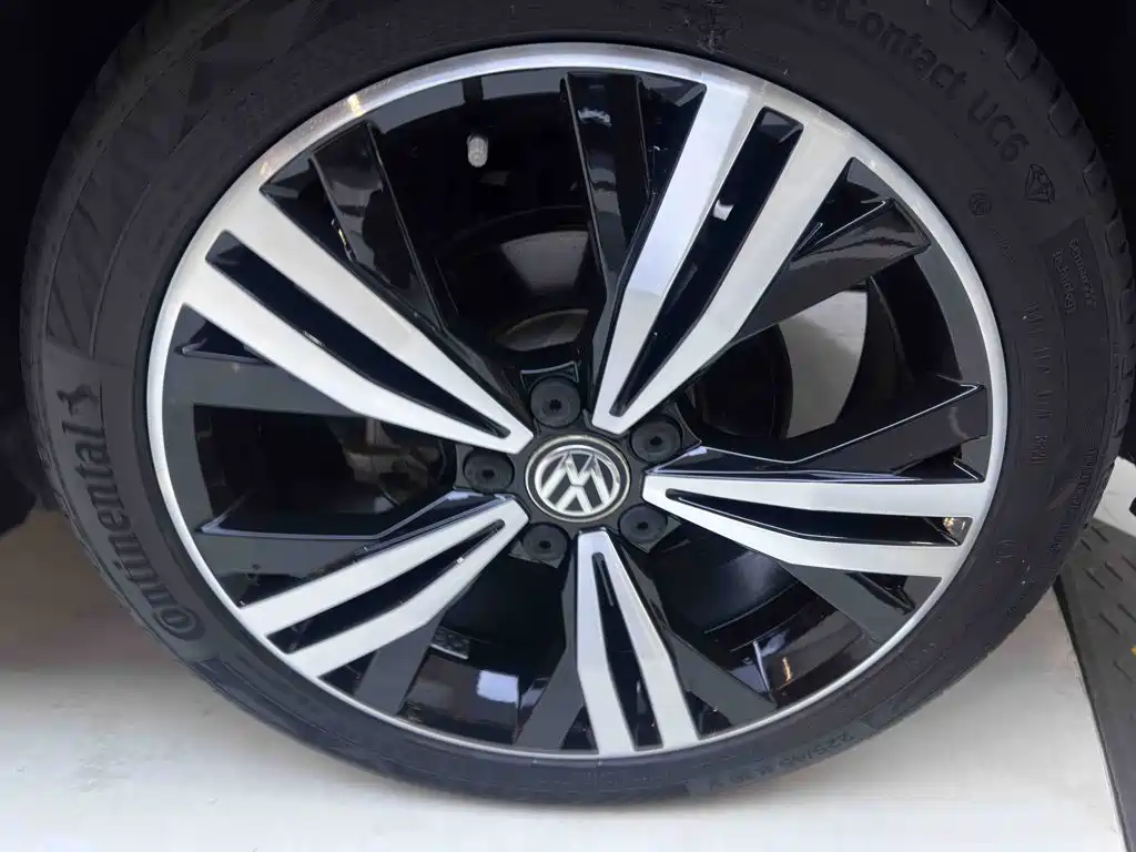 Volkswagen Touran — миниатюра 22