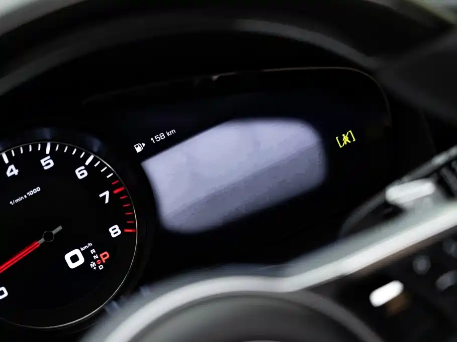 Porsche Cayenne — миниатюра 25