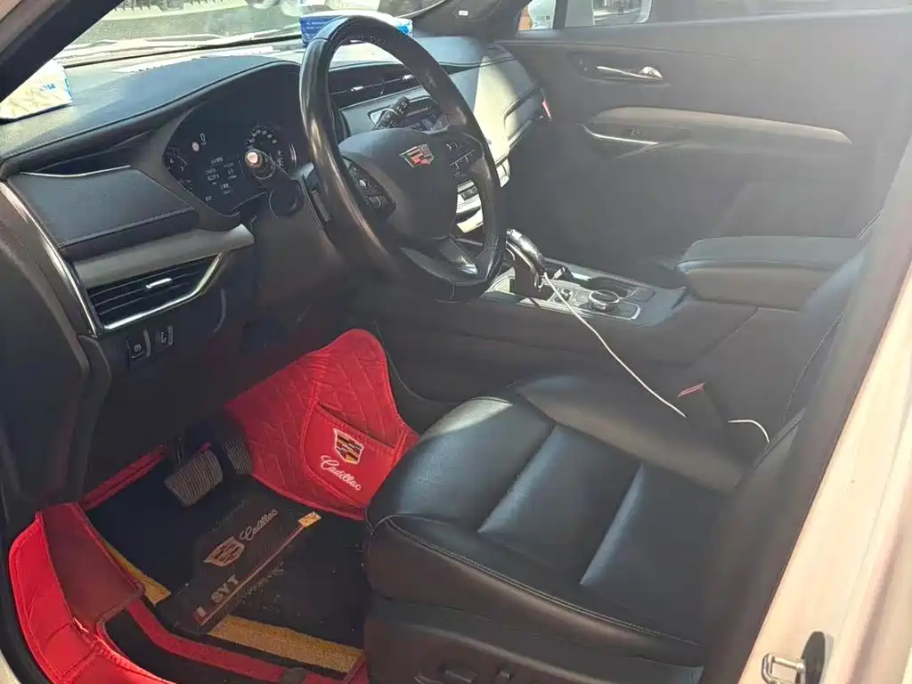 Cadillac XT4 — миниатюра 6