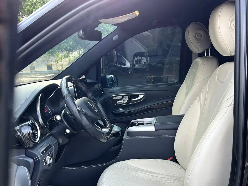 MERCEDES-BENZ V CLASS