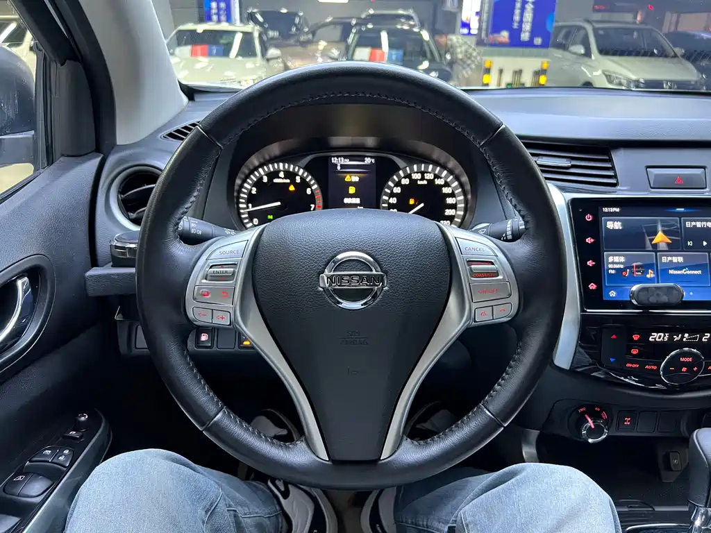 Nissan Terra — миниатюра 5