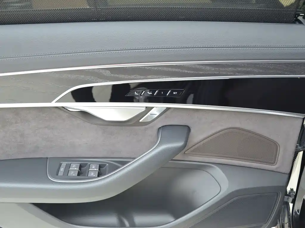 Audi A8 2026 A8L 45 TFSI quattro Luxury