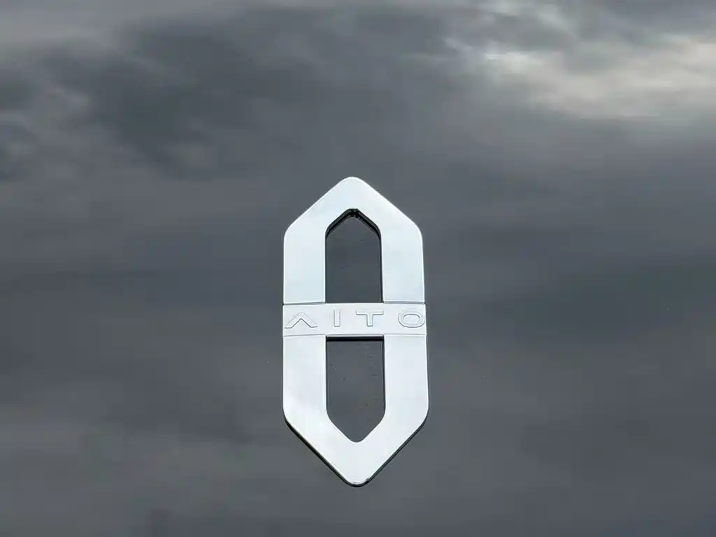 AITO AITO M8 — миниатюра 31