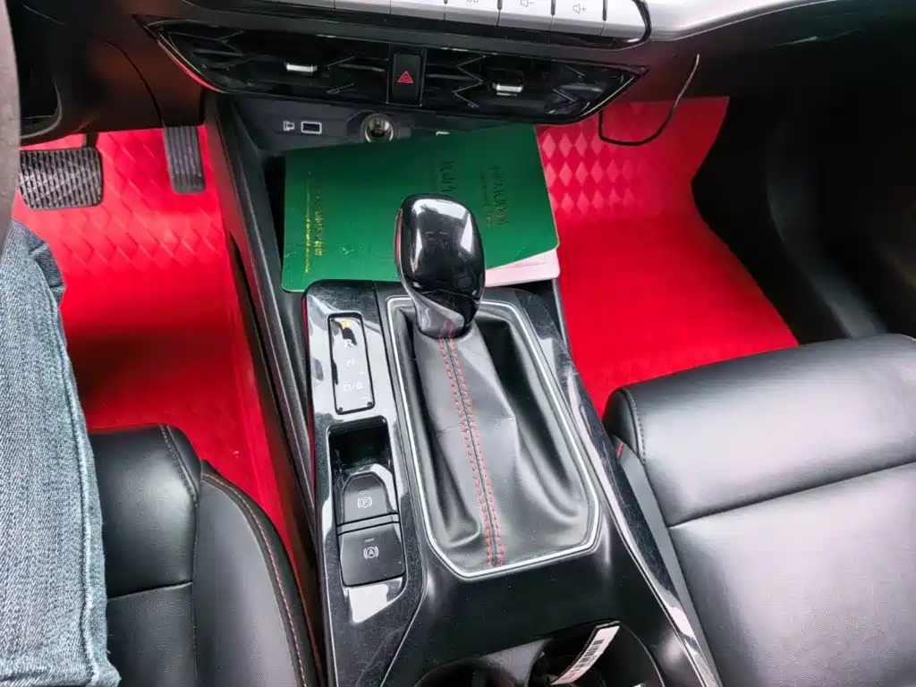MG MG5 — миниатюра 14