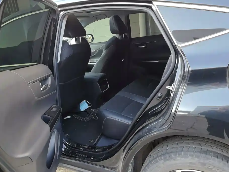 Toyota Venza — миниатюра 11