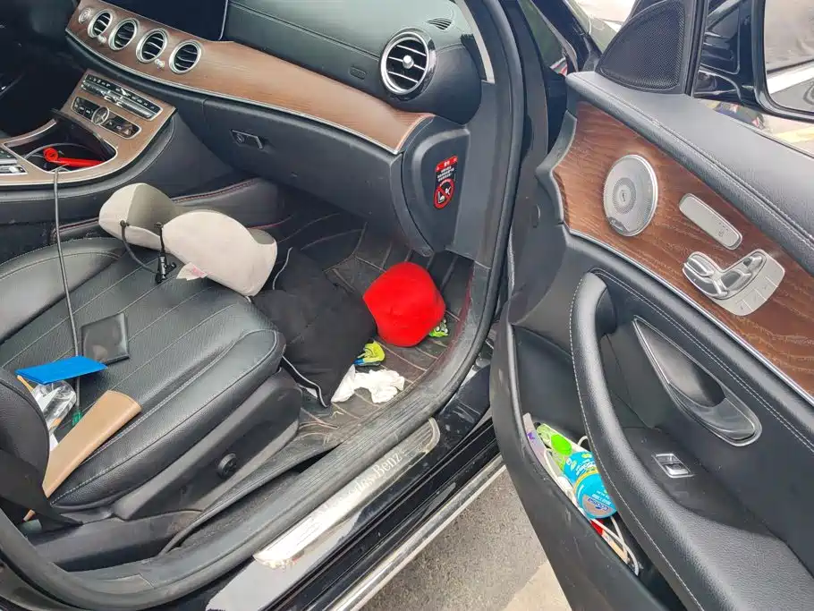 Mercedes-Benz E-Class — миниатюра 8